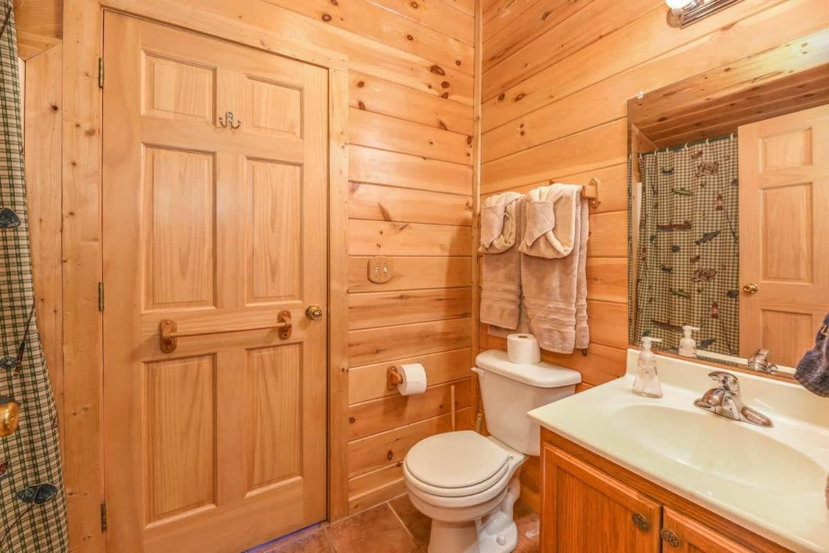 Gorgeous View. Hot Tub. Privacy. Fireplace. Pool & Fishing Access! 세비어빌 외부 사진
