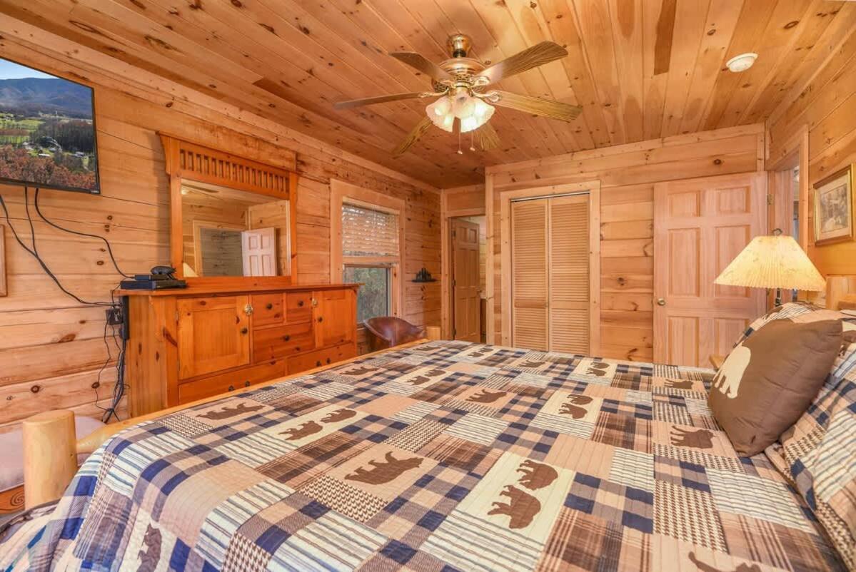 Gorgeous View. Hot Tub. Privacy. Fireplace. Pool & Fishing Access! 세비어빌 외부 사진